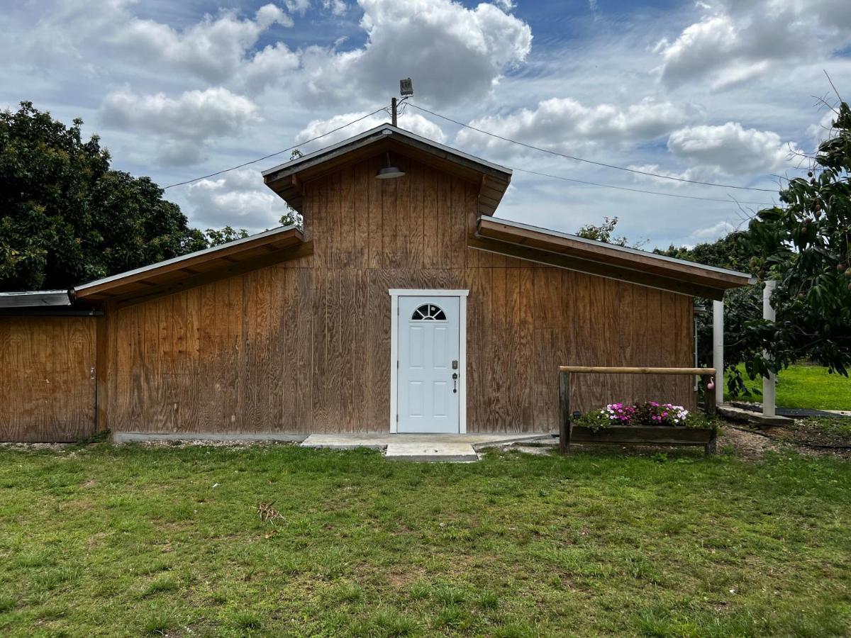 Гостевой дом Maria'S Tiny Barn Хомстед Экстерьер фото
